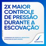 Sensodyne-Sensibilidade-E-Gengivas-Escova-De-Dente-Para-Dentes-Sensiveis--E-Sangramentos-Na-Gengiva