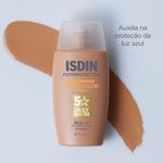 isdin fusion water color 5 stars 50ml fps50 oil control cor media 06